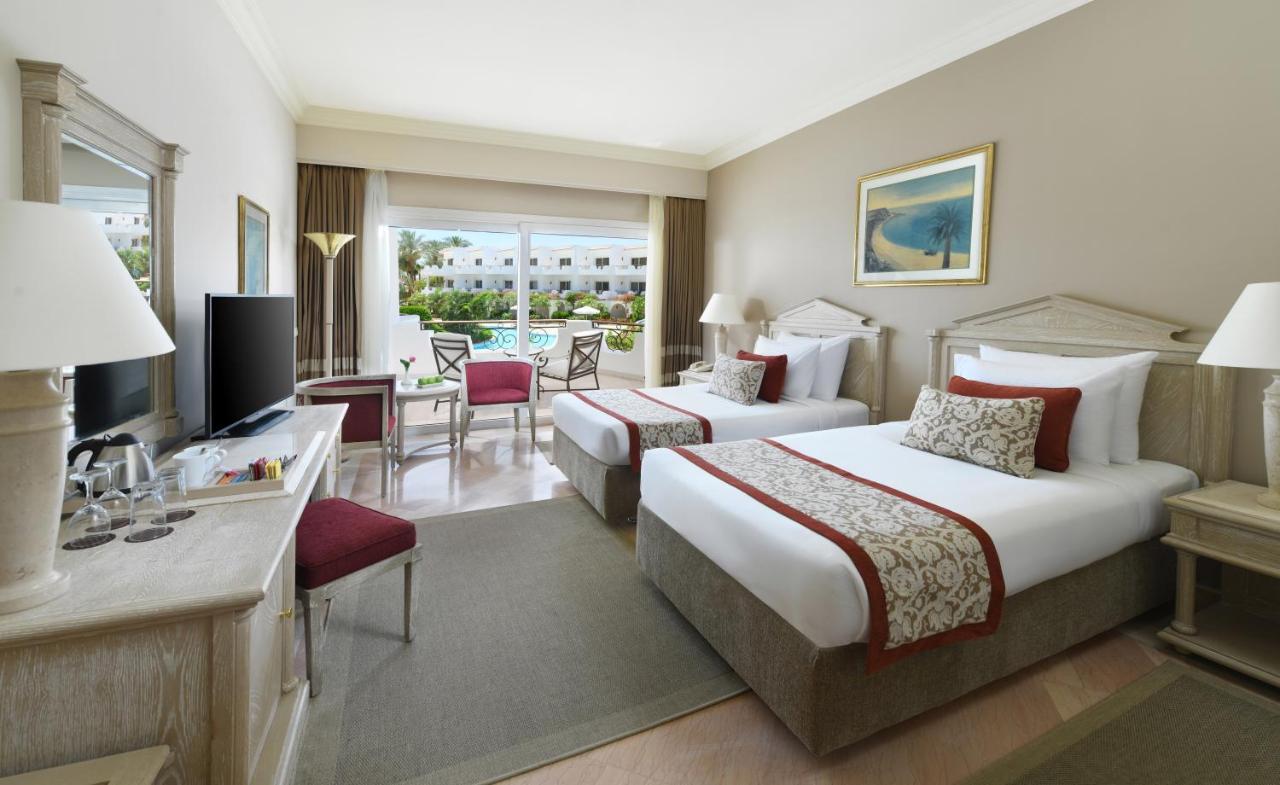 Superior Queen or Twin Bed Partial Sea View